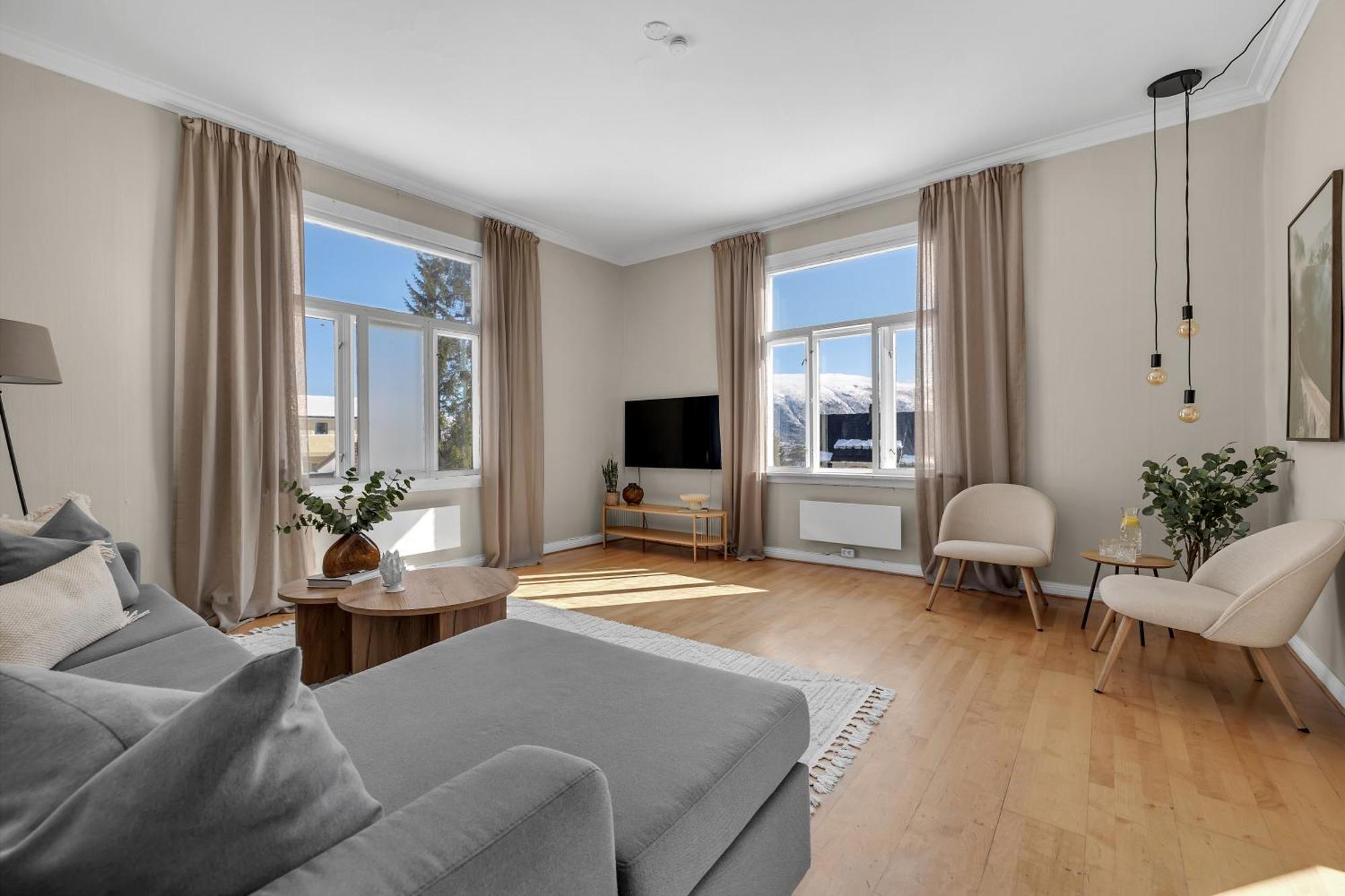 Amazing Tromso City Apartment With Free Parking And Lovely City Views! Luaran gambar