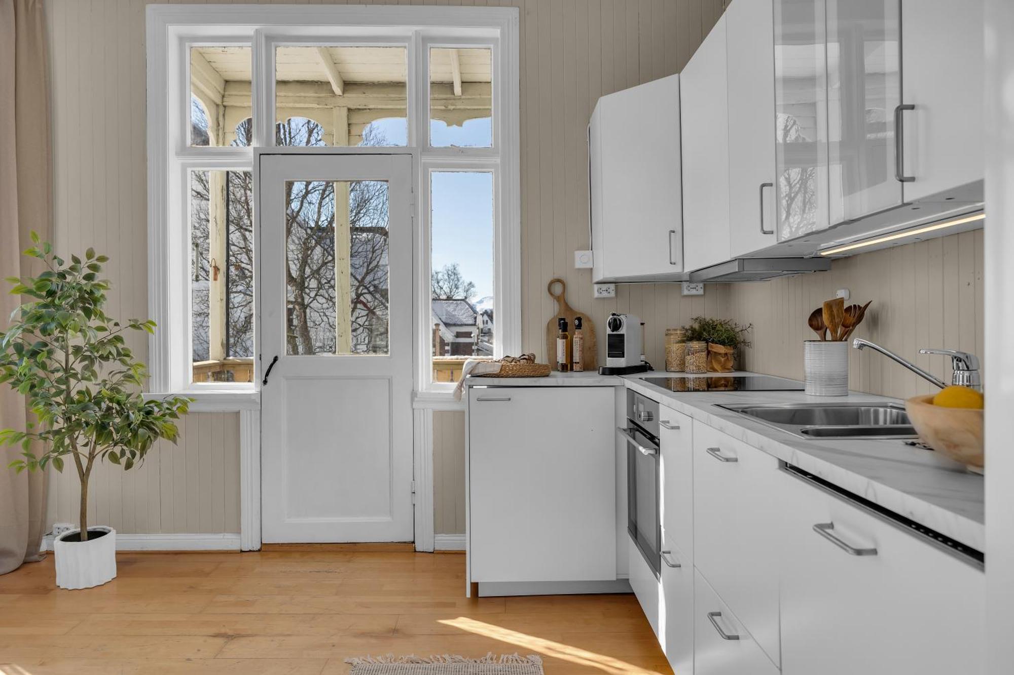 Amazing Tromso City Apartment With Free Parking And Lovely City Views! Luaran gambar